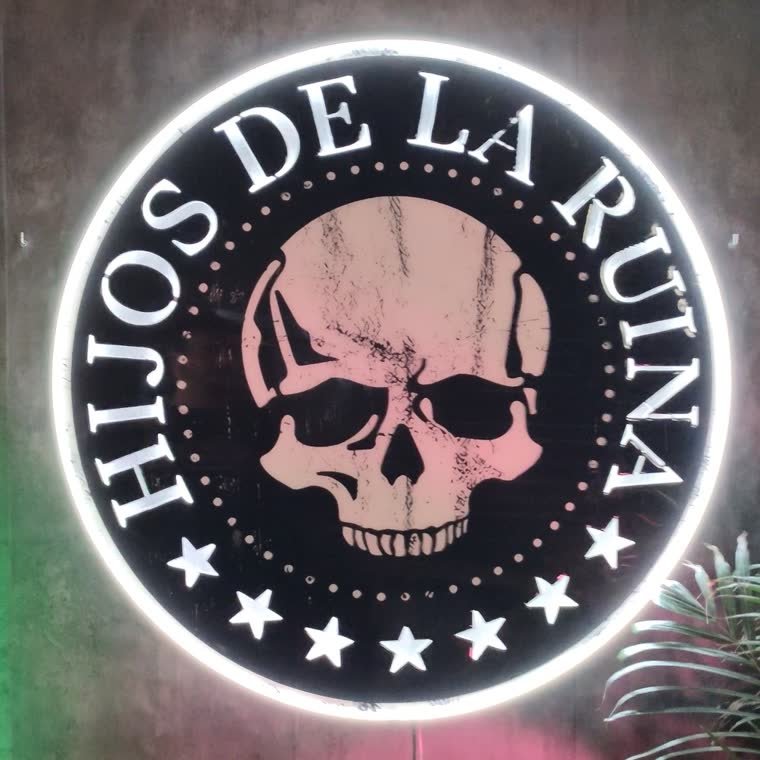 Logo de un grupo de musica en neon LED