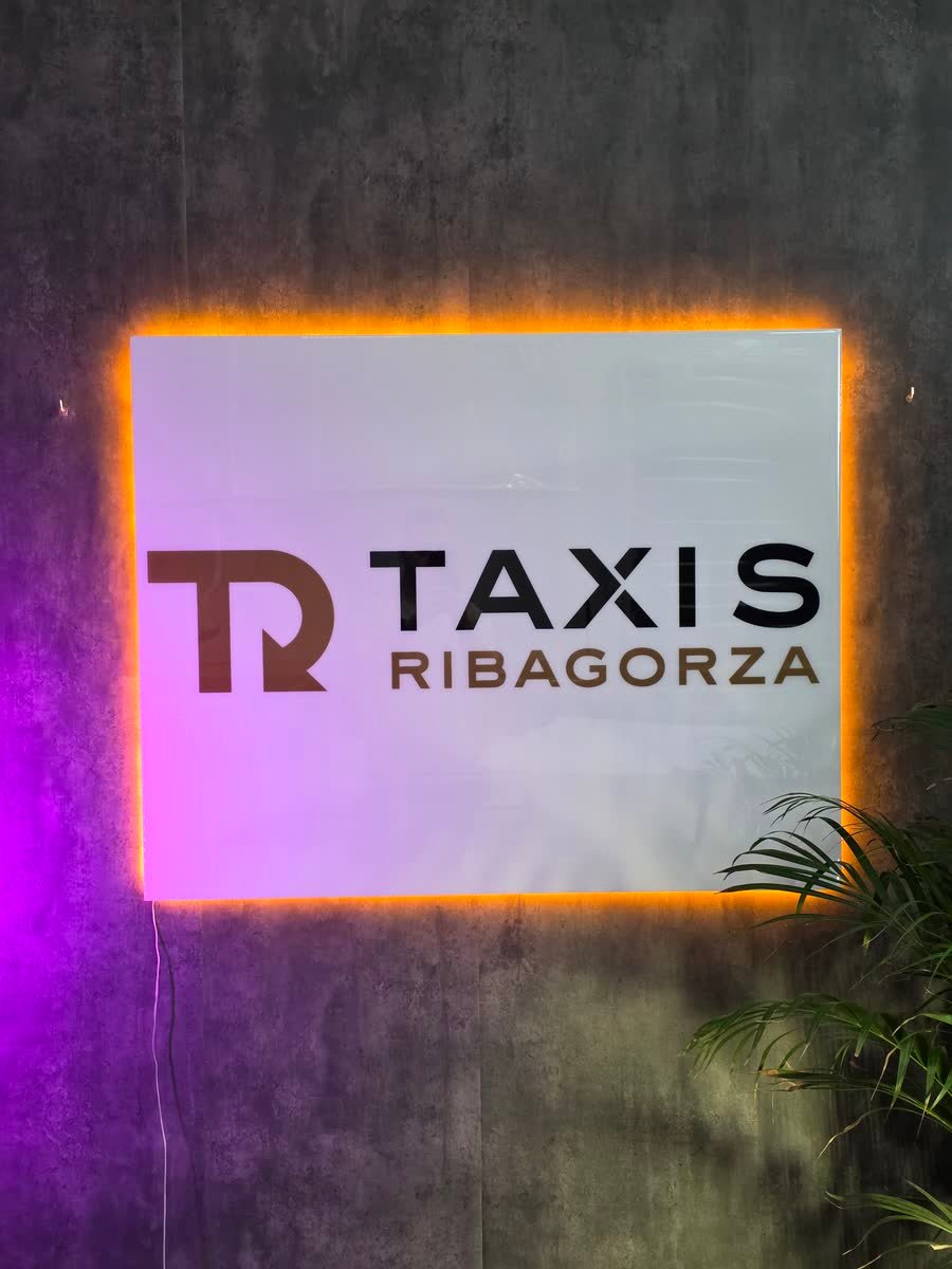 Rótulo de neón LED de Taxis Ribagorza