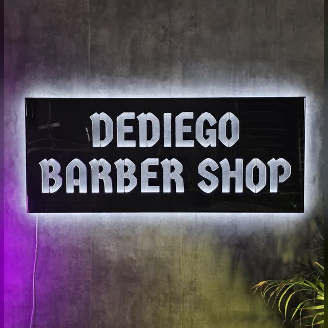 Cuadro multitroquelado del logo de una barbería