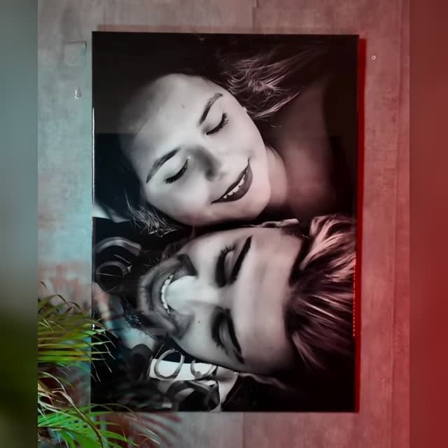 Cuadro de pareja personalizado en resina epoxi y neón LED