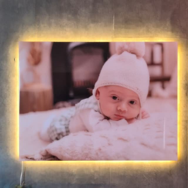 Cuadro recto con la foto de un bebé
